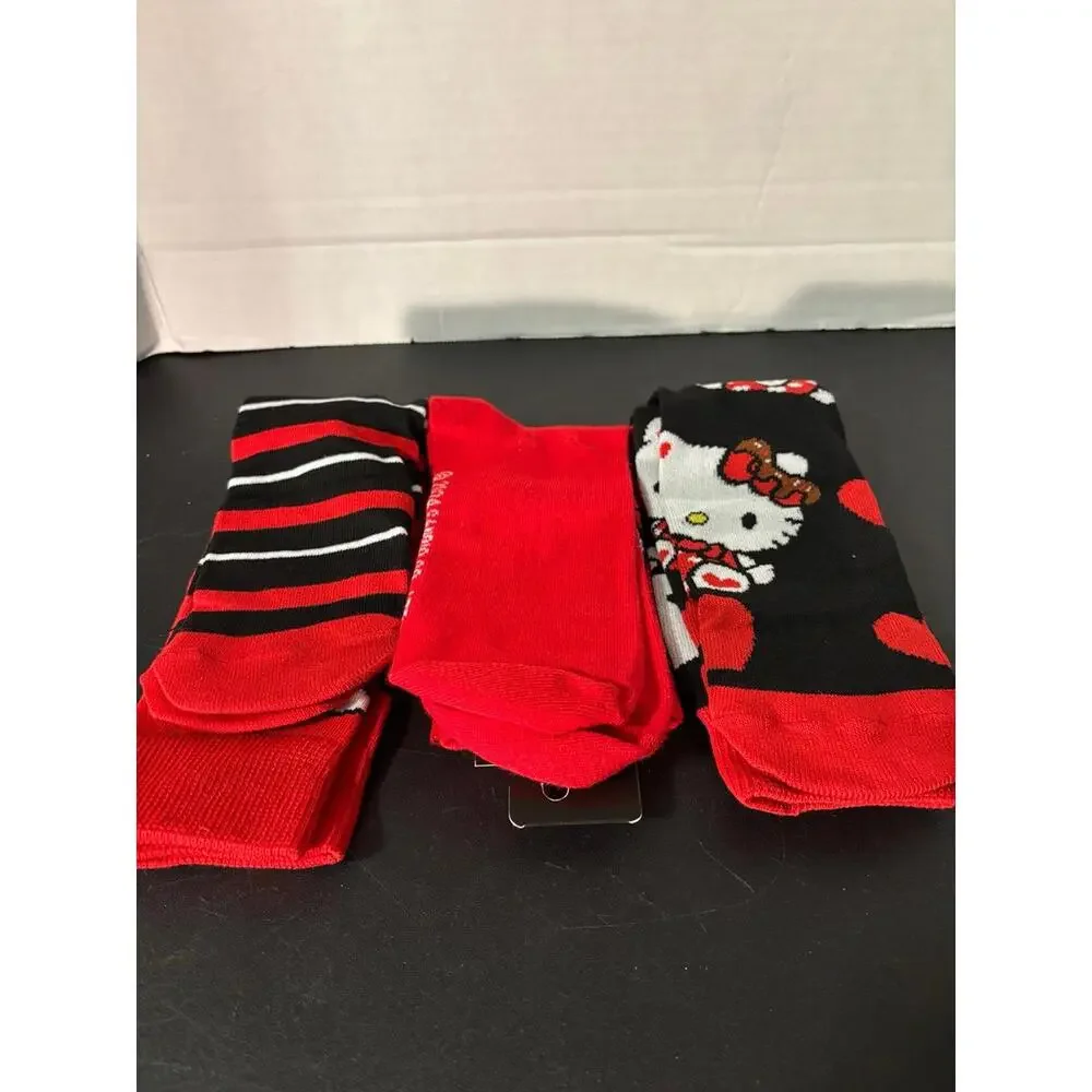 Hello Kitty Socks - Picture 2 of 3
